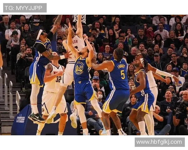季后赛激战勇士对决掘金第三场精彩回顾与分析
